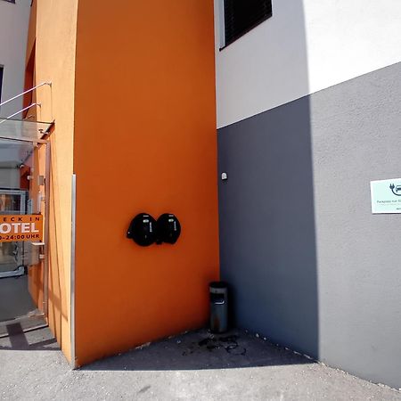 Ais Center Otel Wolfsberg Dış mekan fotoğraf